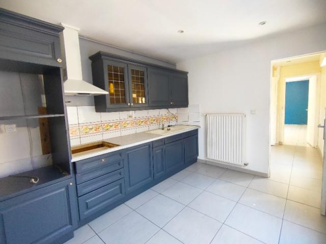 À VENDRE SAINT-OMER, Appartement avec cour, Fort potentiel d'aménagement 