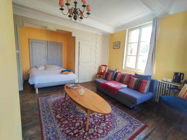 Immeuble bourgeois du 18ème, Centre-Ville de Saint-Omer dans le Pas-de-Calais